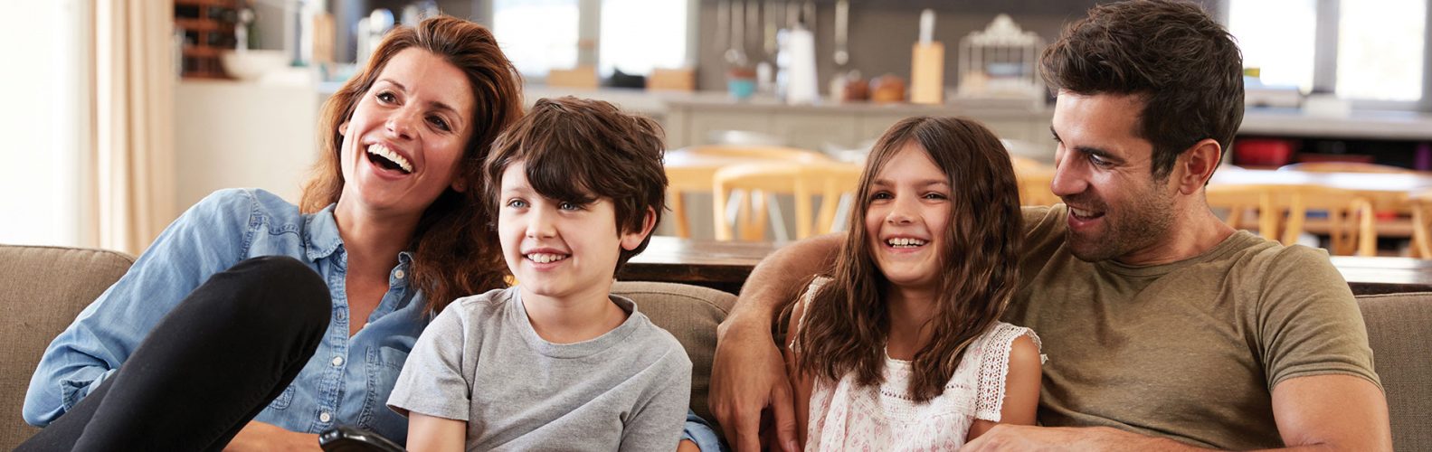 Home-family-1900×600 Home-family-1900x600